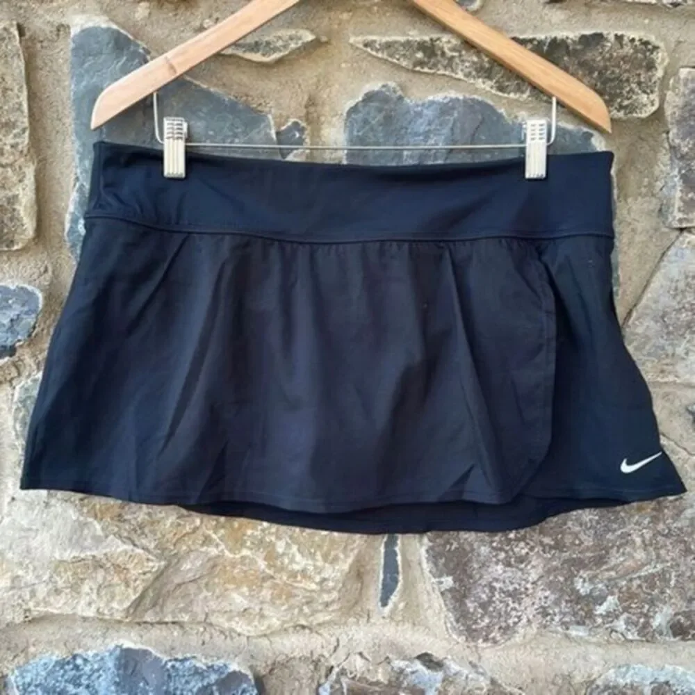NWT Nike Women's Mini Faux Wrap Style Boardskirt in Black Size XL
